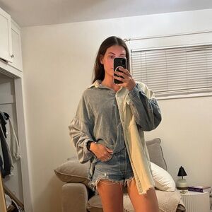 Stylish Two-Tone Women's Top